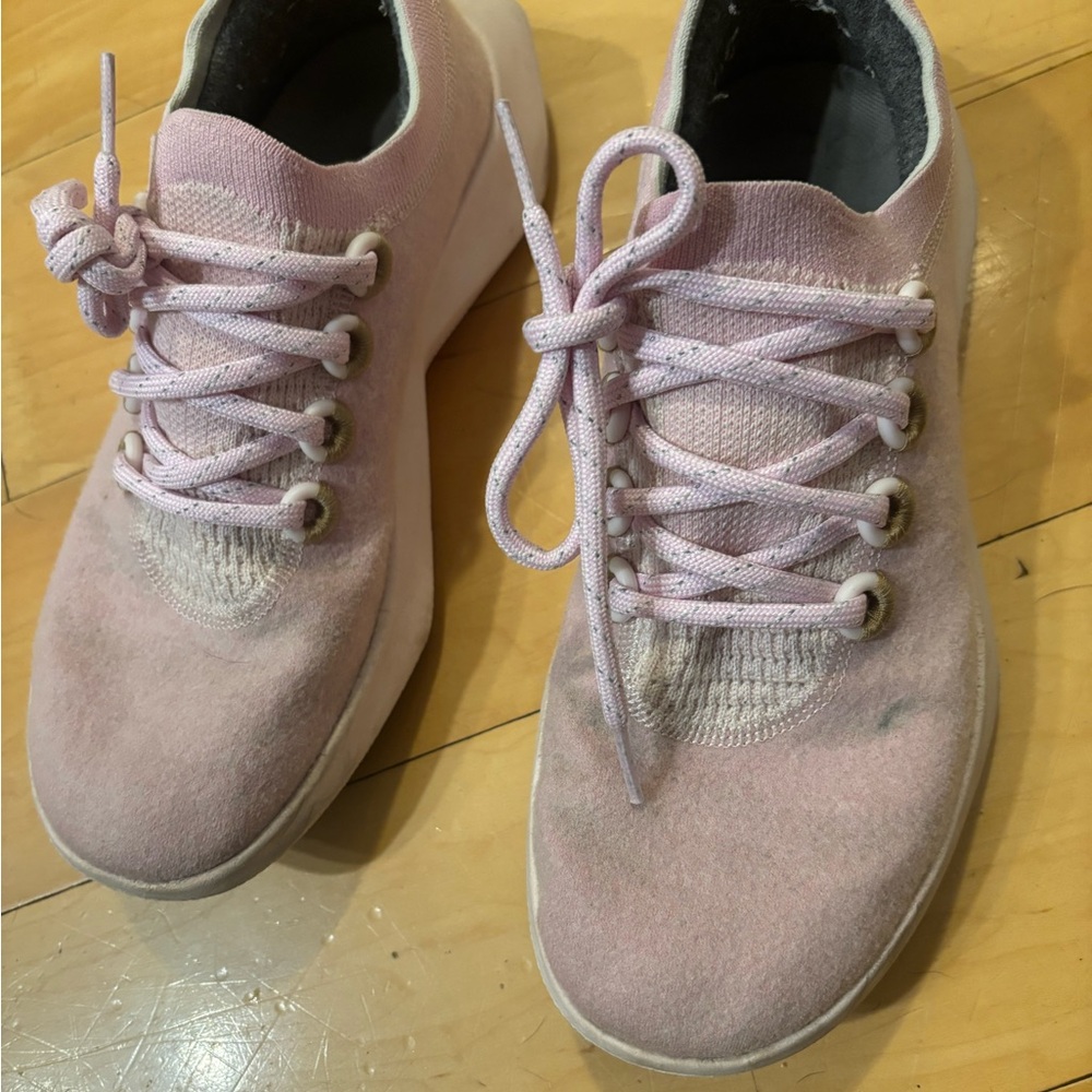 Allbirds Women's Light Pink wool runners Sneakers